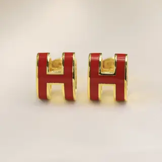 Hermes H earrings classic wonderful presentation Hermes Love Magic Square Enamel. With