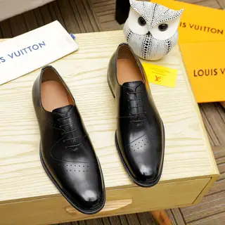 Louis Vuitton new men’s casual business leather shoes