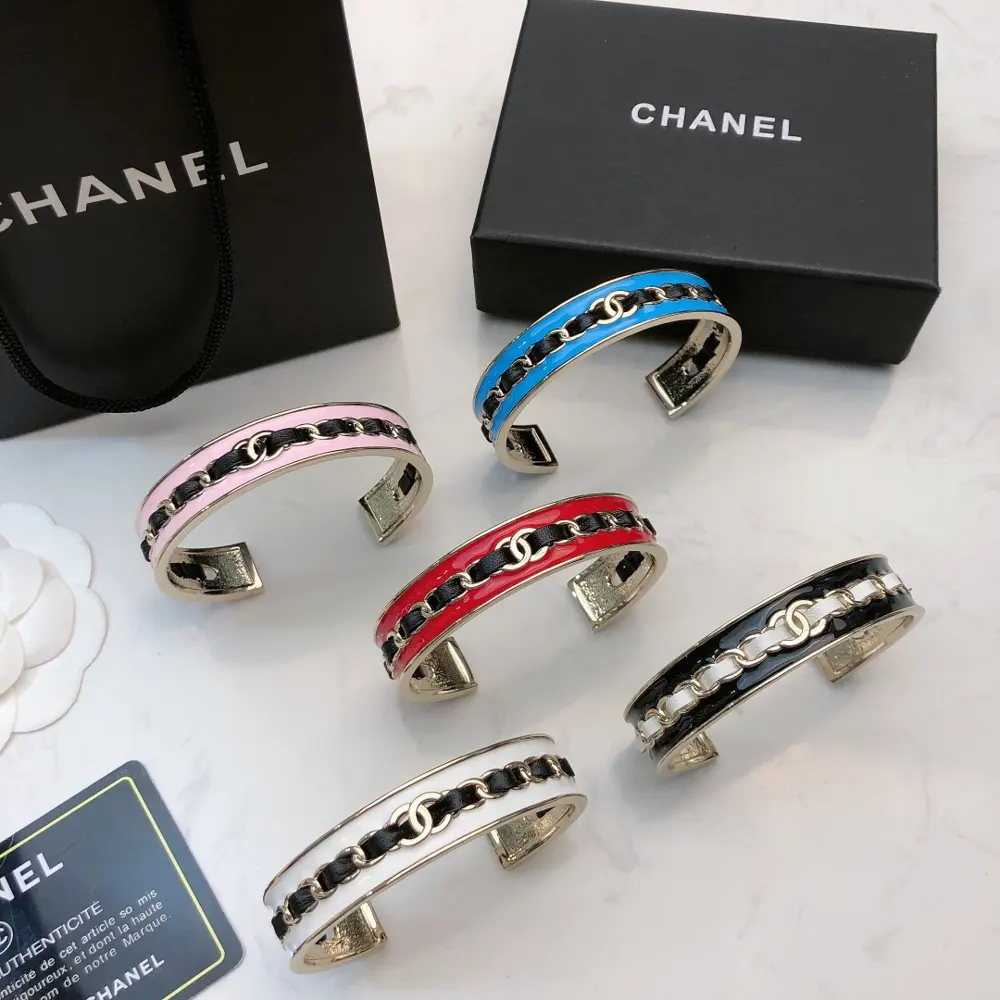 Chanel leather oil drop bracelet