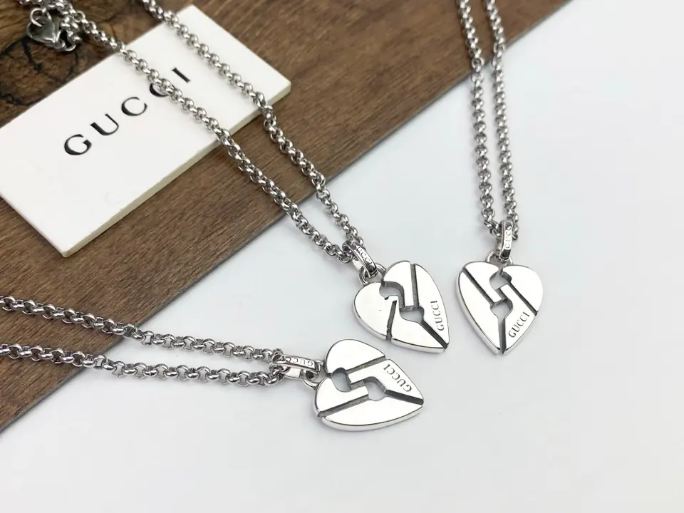 Gucci hollow heart necklace Gucci fearless Blind for Love is everywhere Fashionable