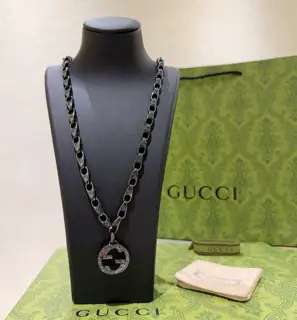 Gucci The latest Gucci necklace with a higher grade chain