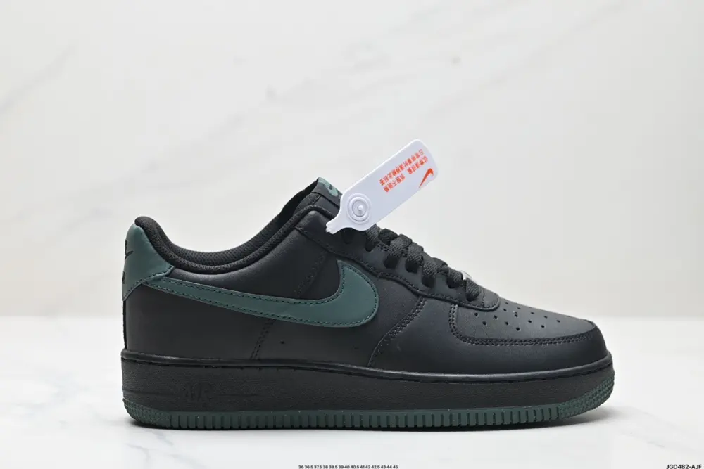 NIKE AIR FORCE 1’07 Sneakers FJ4146-001