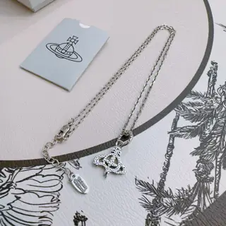 Vivienne Westwood Classic Large Saturn Necklace