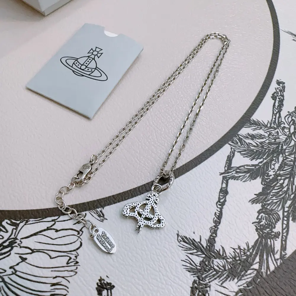 Vivienne Westwood Classic Large Saturn Necklace
