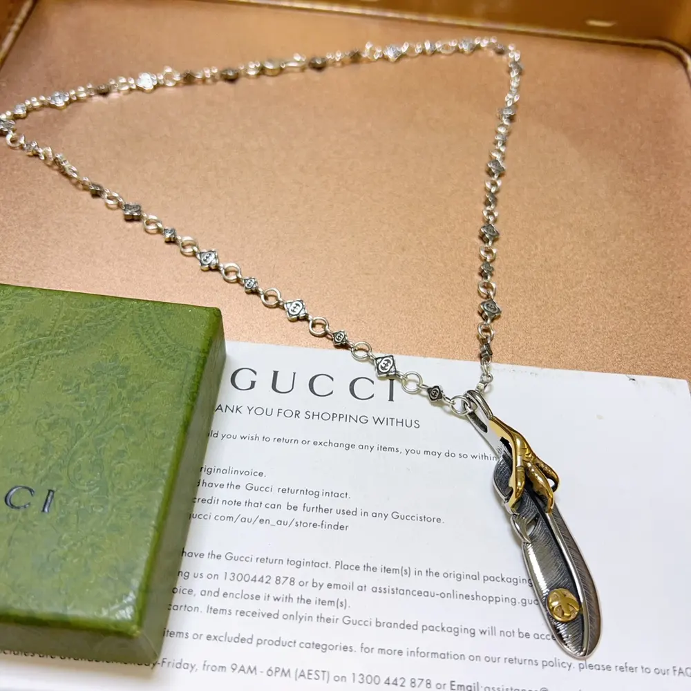 Gucci necklace with Takahashi feathers GucciGucci necklace 2024 latest chain with higher