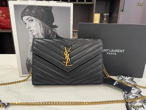 Yves Saint Laurent Bag