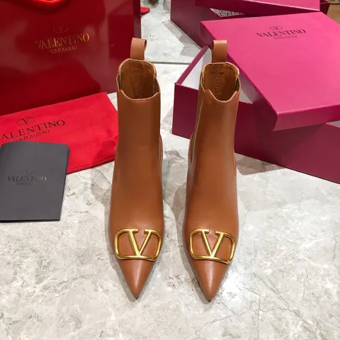 Valentino women’s boots are comfortable and versatile