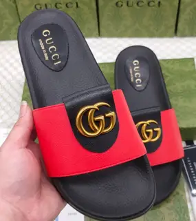 Gucci slippers