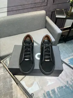 BOSS men’s casual sports shoes series is coming to the counter at the same time