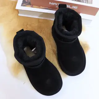UGG children’s short boots