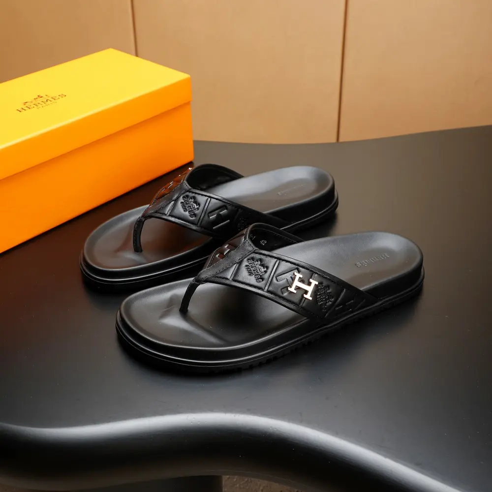 Hermès cowhide H slippers. Paris original flyback mold perfect creation of the highest