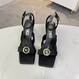 Versace new square-toed thick-heeled sandals