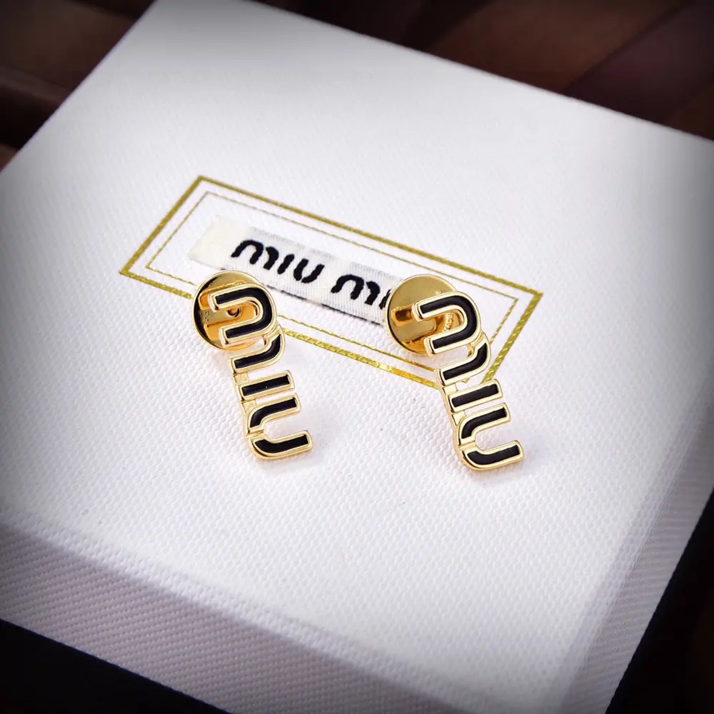 miumiu letter earrings The same brass material as the counter