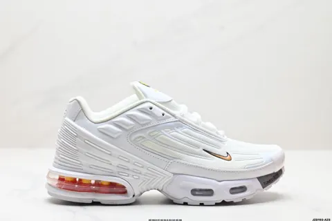 Nike Air Max Plus is the representative of Nike’s alternative shoes. TN It was born in 1996 805050