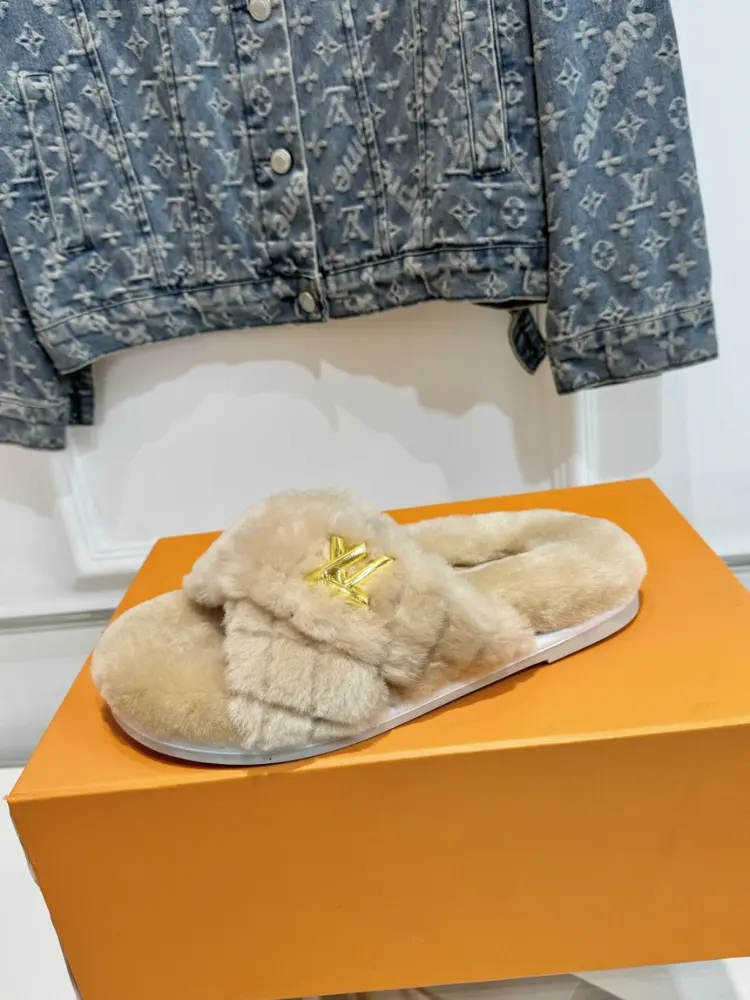 Louis Vuitton fur shoes