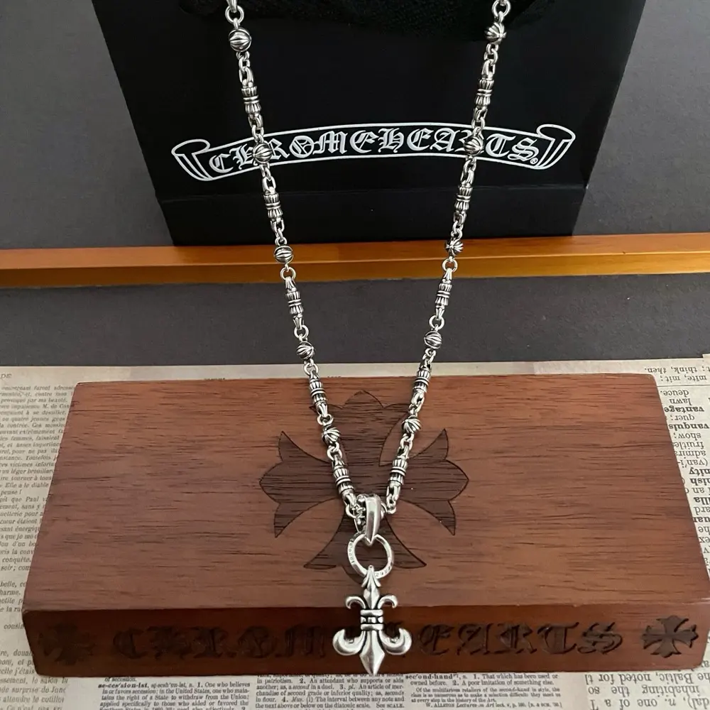 Chrome Hearts Classic Vintage Newt Necklace Scout Flower Pendant