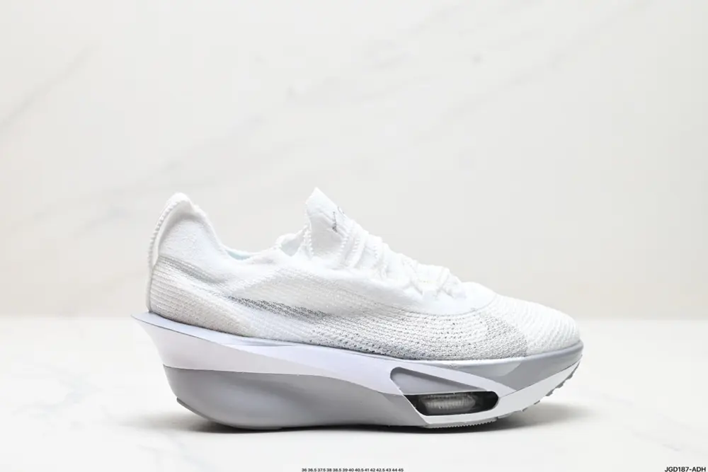 New product release Nike Air Zoom Alphafly NEXT% adopts the design language of the previous FD8381-102