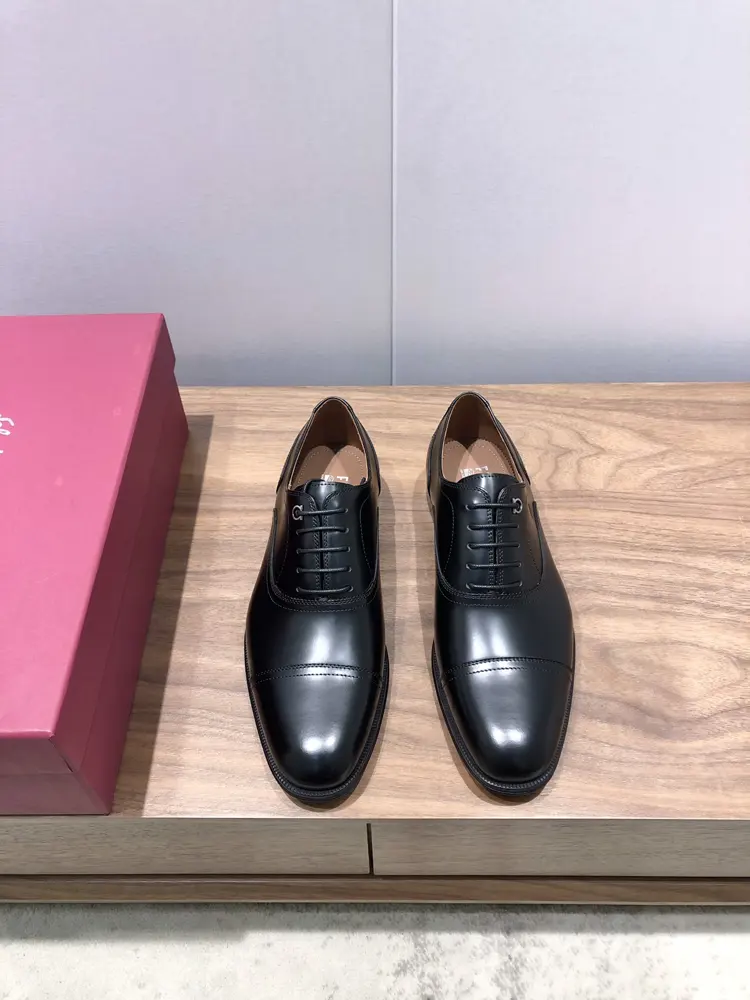 Salvatore Ferragamo men’s leather shoes