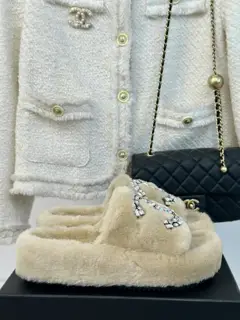 Chanel classic double C rhinestone thick-soled furry slippers