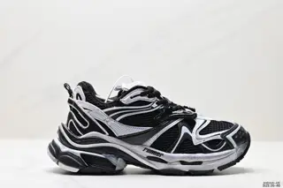 Balenciaga Original consistent accessories dust bag and shoelaces included#All developed