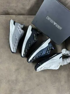 Armani 2024 new models are carefully crafted and set off the whole scene