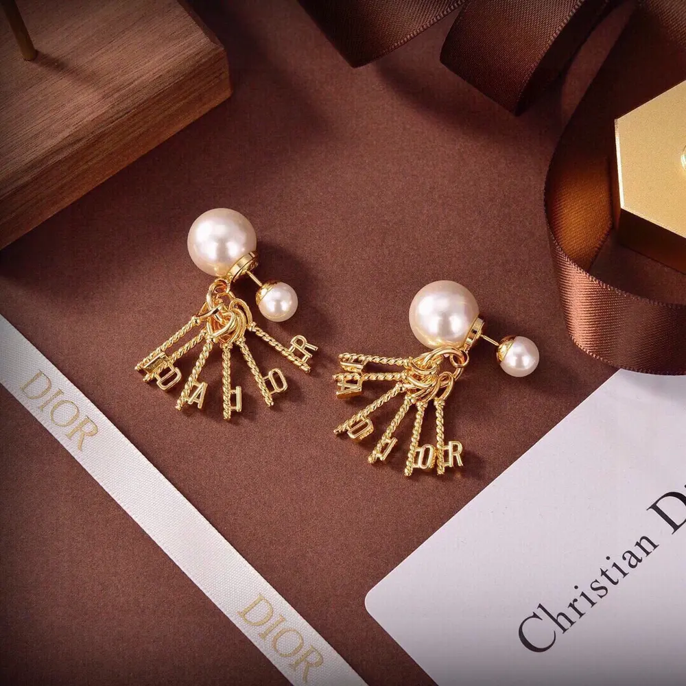 New Dior pearl earrings are now available at the counter. They are so beautiful