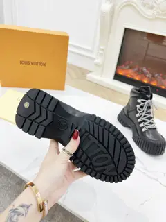 Louis Vuitton new catwalk high-end custom Martin boots
