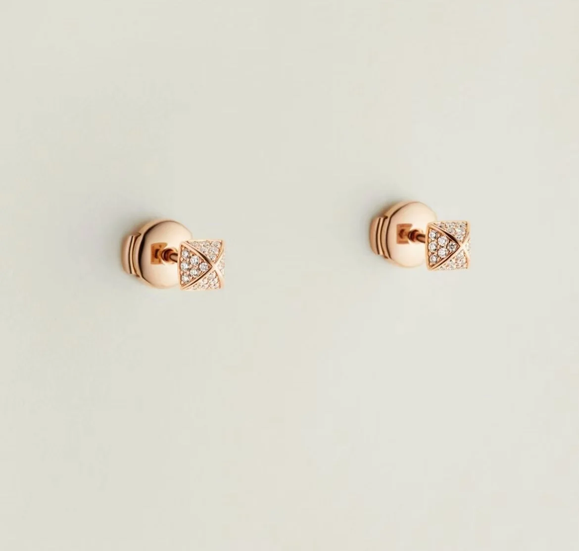 V gold material Hermès single rivet full diamond earrings