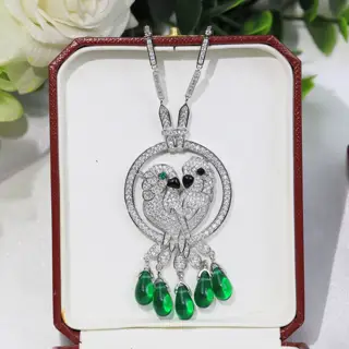 Cartier tassel parrot necklace
