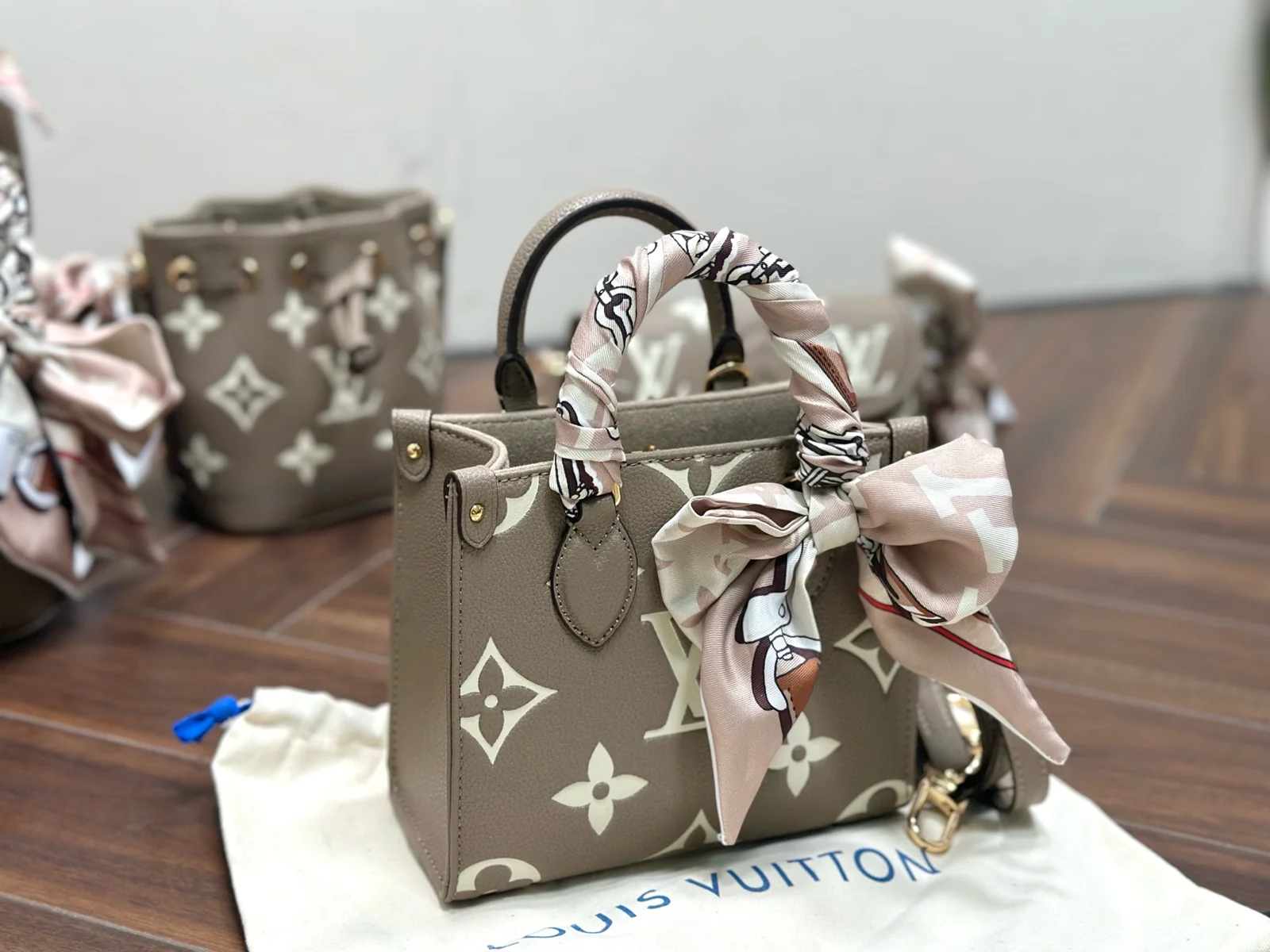 Louis Vuitton OnTheGo