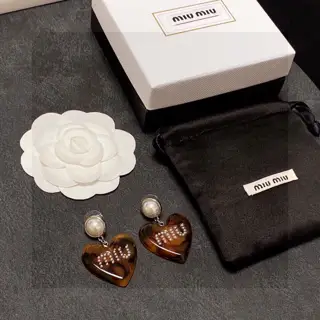 miumiu big heart earrings