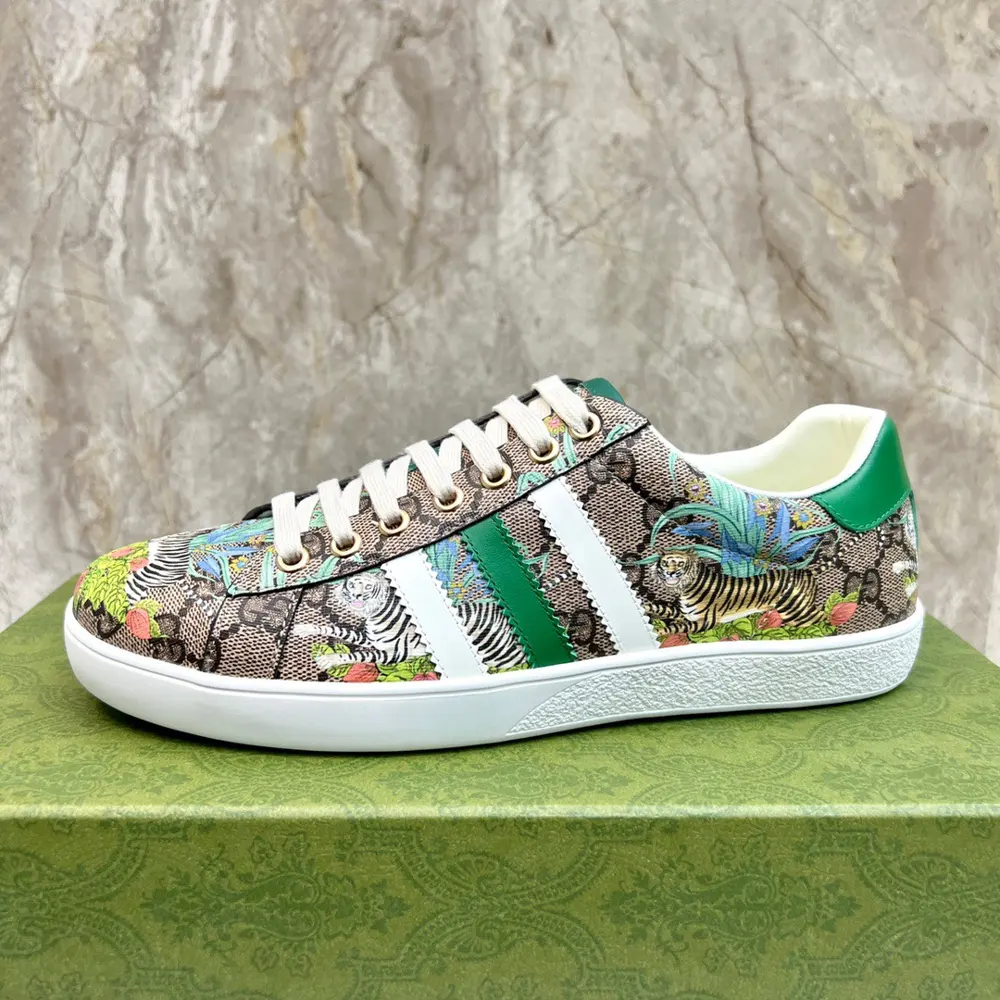 Gucci casual sneakers lace-up white shoes