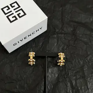 Givenchy hot stud earrings