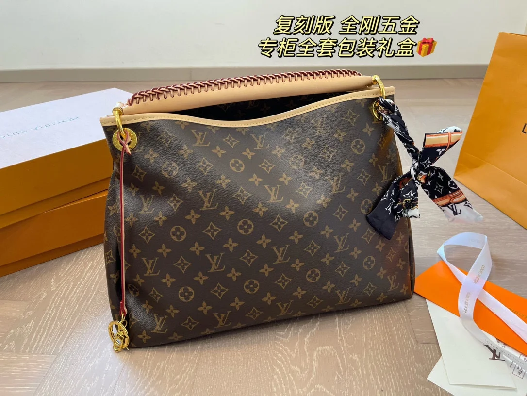 Louis Vuitton Bag