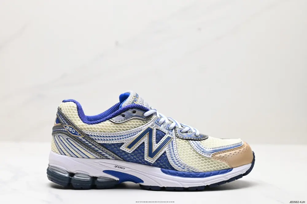 New Balance Paying tribute to the retro luxury sedan ML860DE2