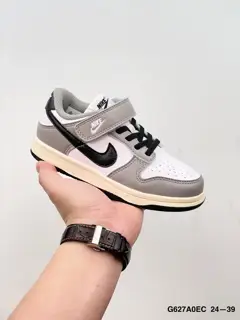 Nike SB Dunk Low SB Dunk Series Retro Leisure Sports Skateboard Shoes. Soft and comfortable
