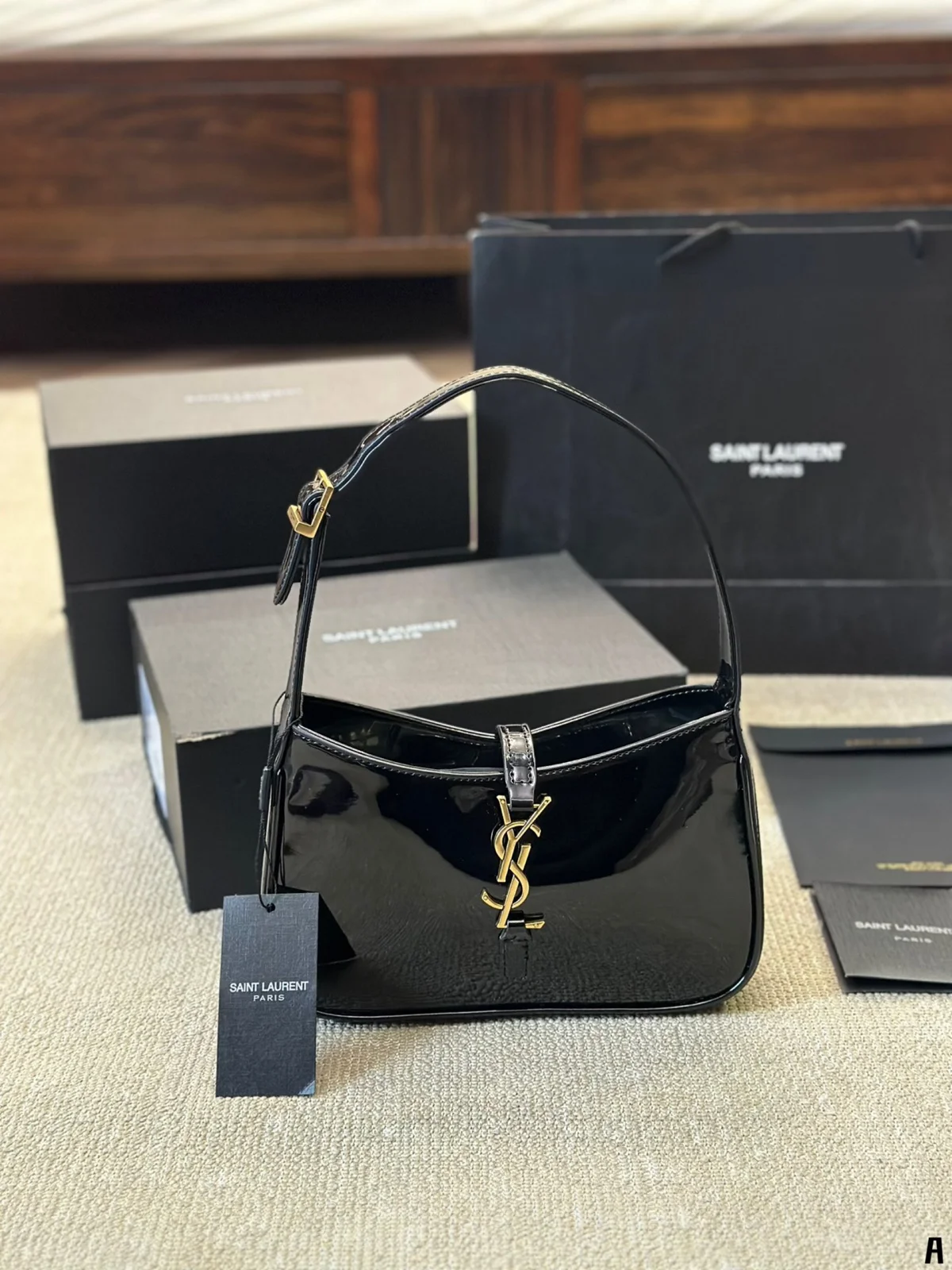Yves Saint Laurent Hobo