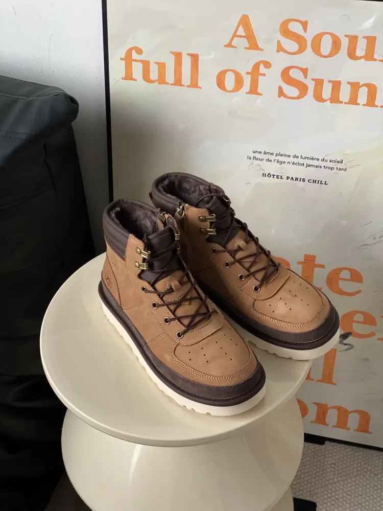 UGG side zipper Highlander Shoes