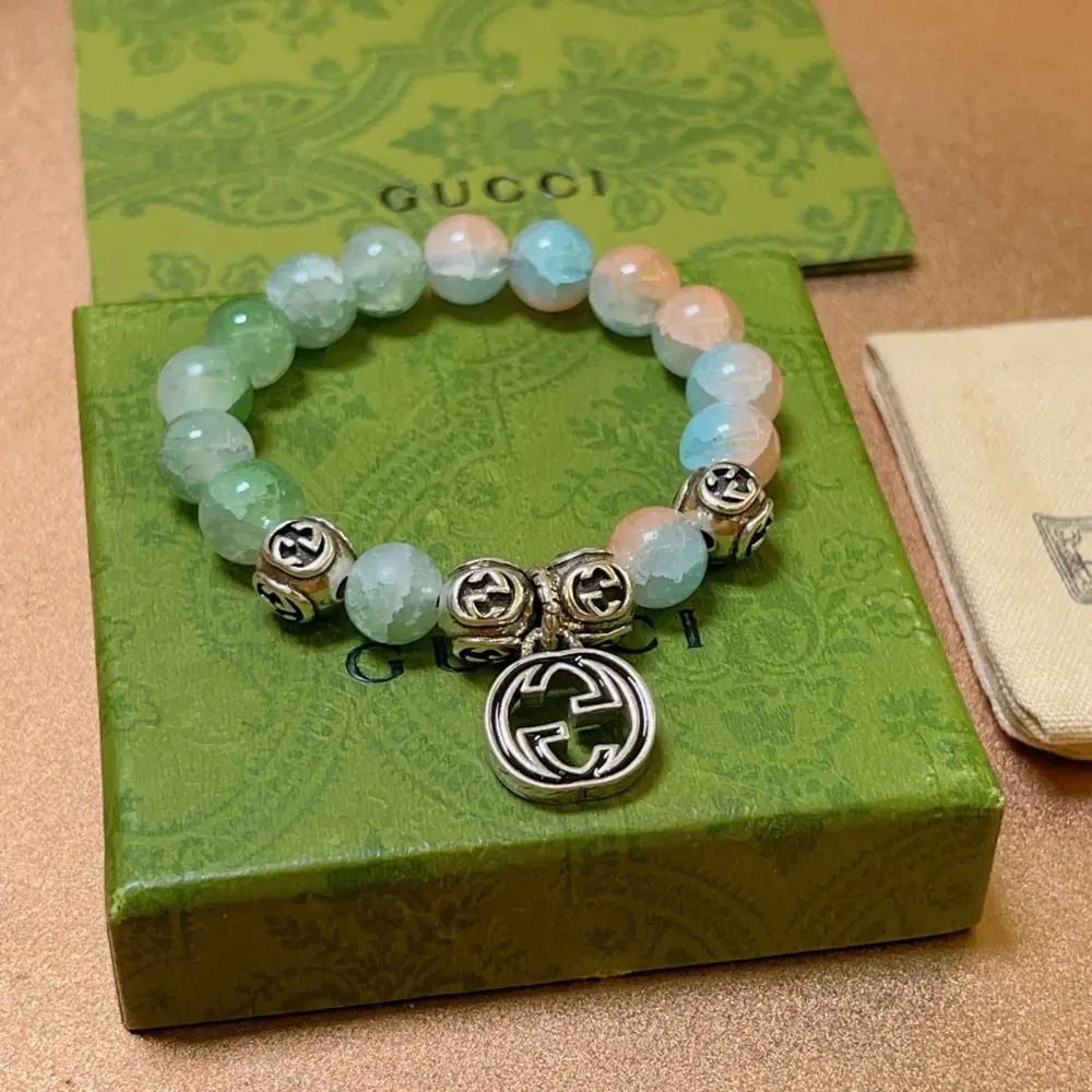 Gucci Bracelet for both men and women. The latest natural Yaowang stone bracelet is of