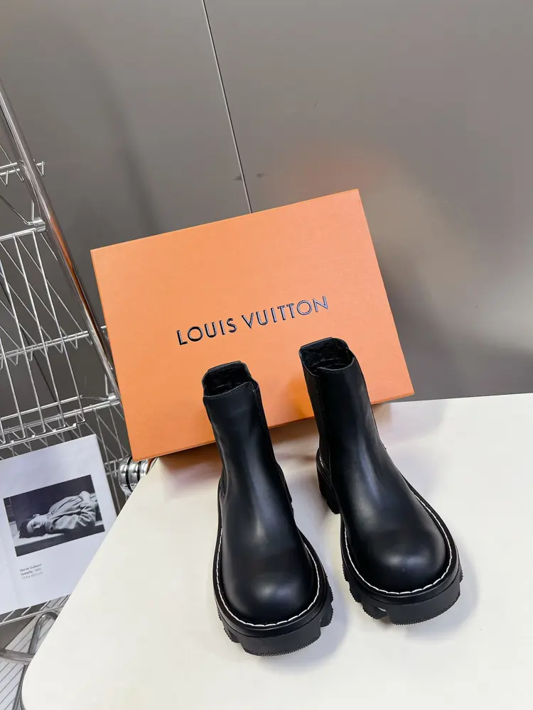 Louis Vuitton new thick-soled dad shoes couple leather boots are trendy and show youthful