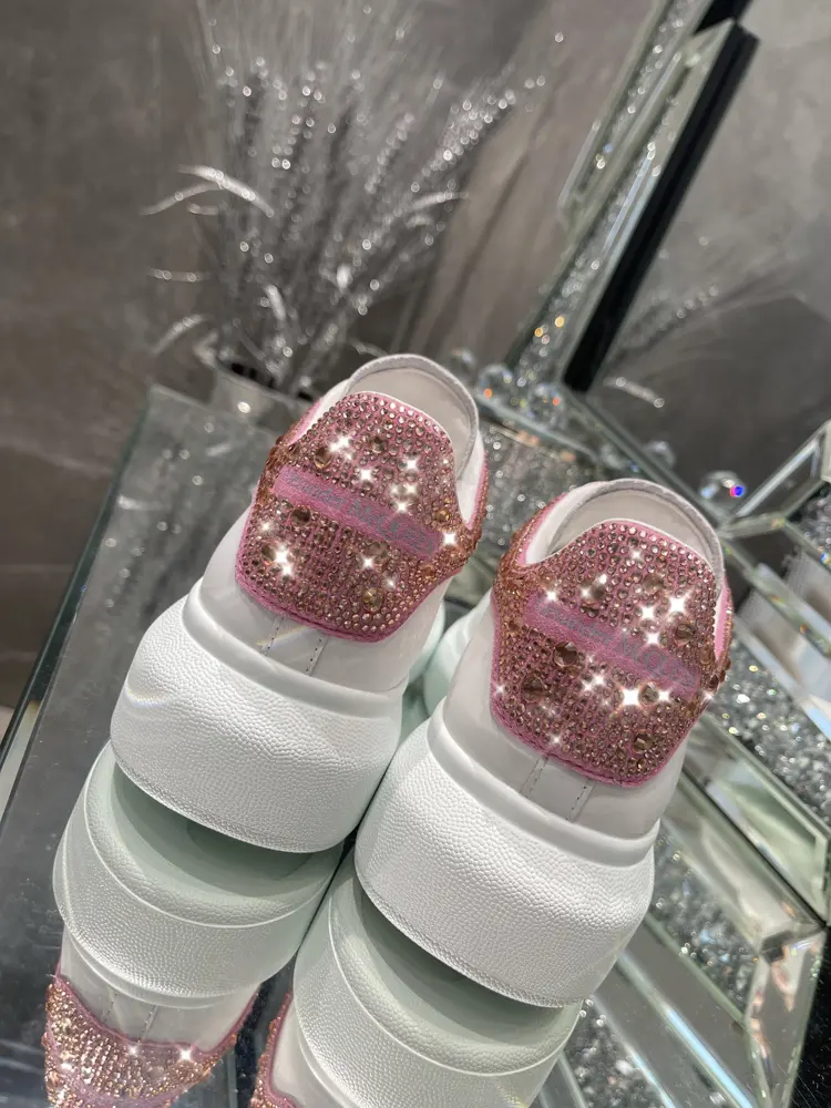 Alexander McQueen classic popular star all-match white shoes