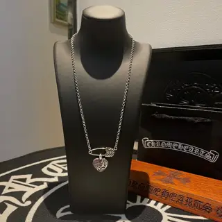 Chrome Hearts Classic Necklace Heart Vine Flower Pin Pendant