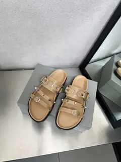 Balenciaga 25ss Balenciaga latest series personalized rivet thick-soled platform slippers