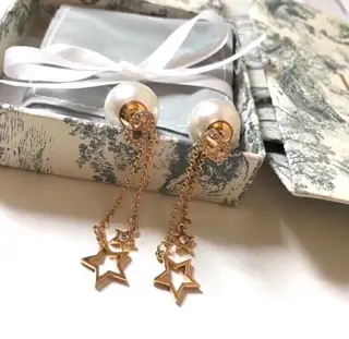 Dior two-way cd pearl five-pointed star⭐ tassel earrings reinterpret the brand logo in a