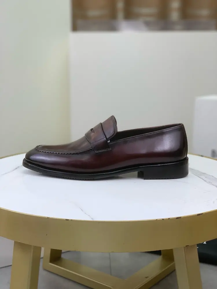 Berluti imported cowhide material