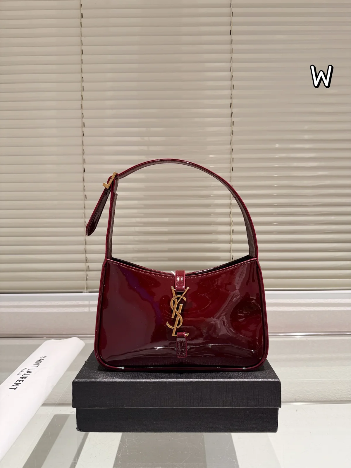 Yves Saint Laurent Hobo