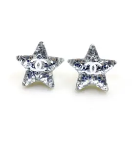 Chanel resin white five-pointed star earrings