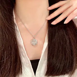 Chanel vintage necklace