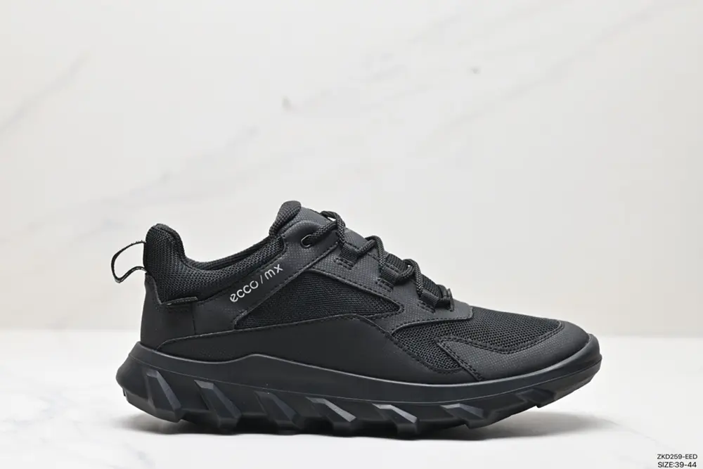 ECCO breathable new model