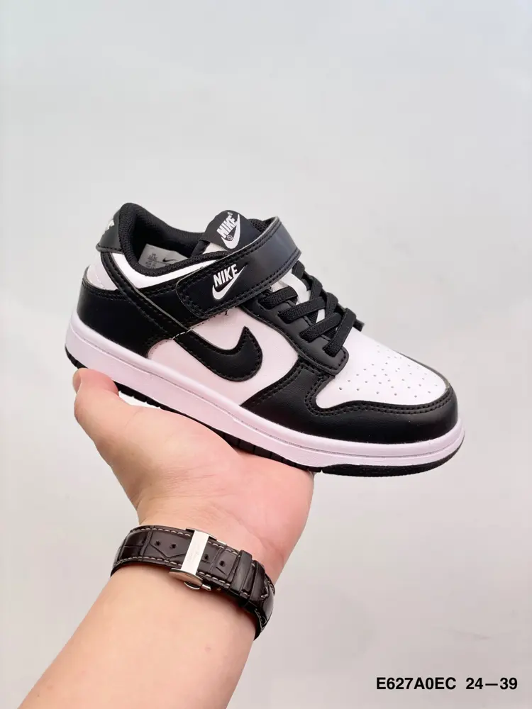 Nike SB Dunk Low SB Dunk Series Retro Leisure Sports Skateboard Shoes. Soft and comfortable